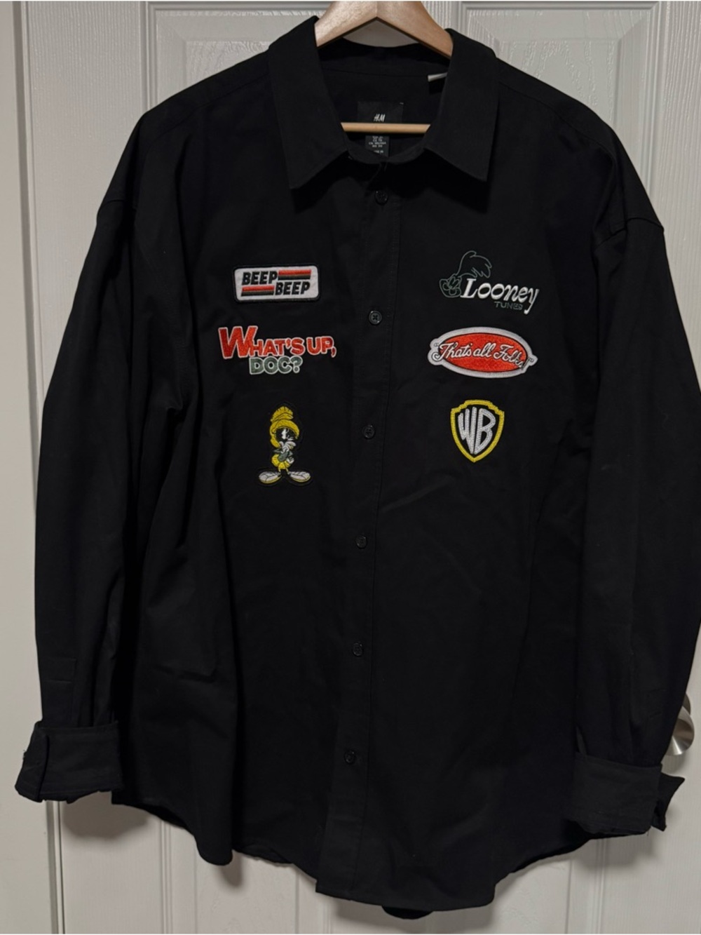 H&M Black Looney Tunes Patch Shirt XL